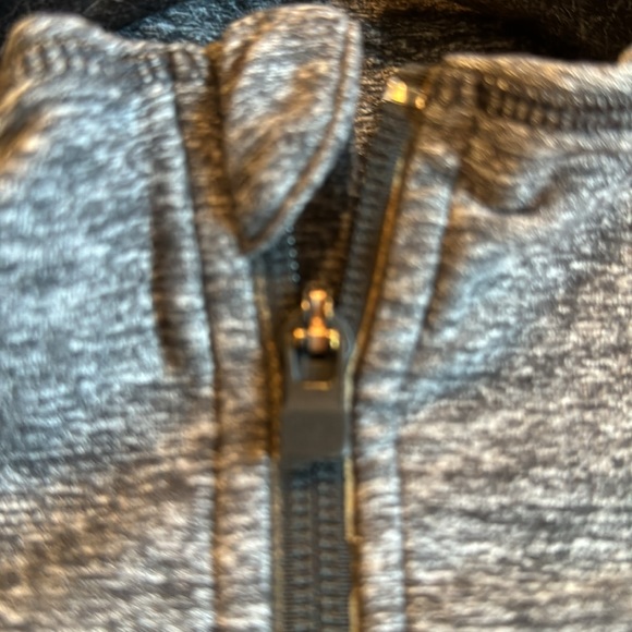 Lululemon Heathered Black 1/2 Zip Pullover Sweatshirt Zippered Pocket Size M - Picture 6 of 11